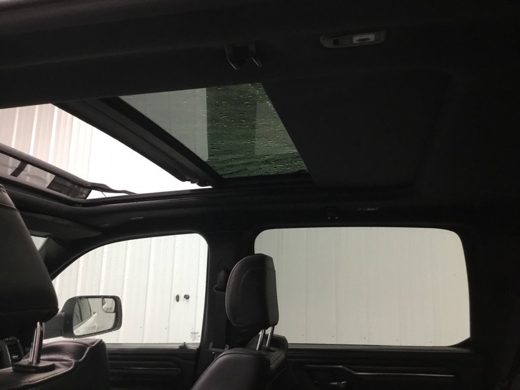 Used 2022 RAM 1500 Limited w/ Body Color Bumper Group AWD/4WD image 36