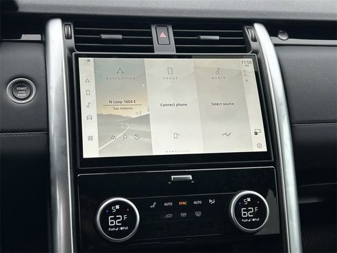 Used 2025 Land Rover Discovery S image 21