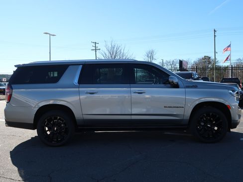 Certified 2024 Chevrolet Suburban High Country image 22