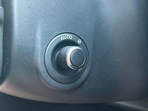 Used 2026 Land Rover Range Rover Velar S image 29