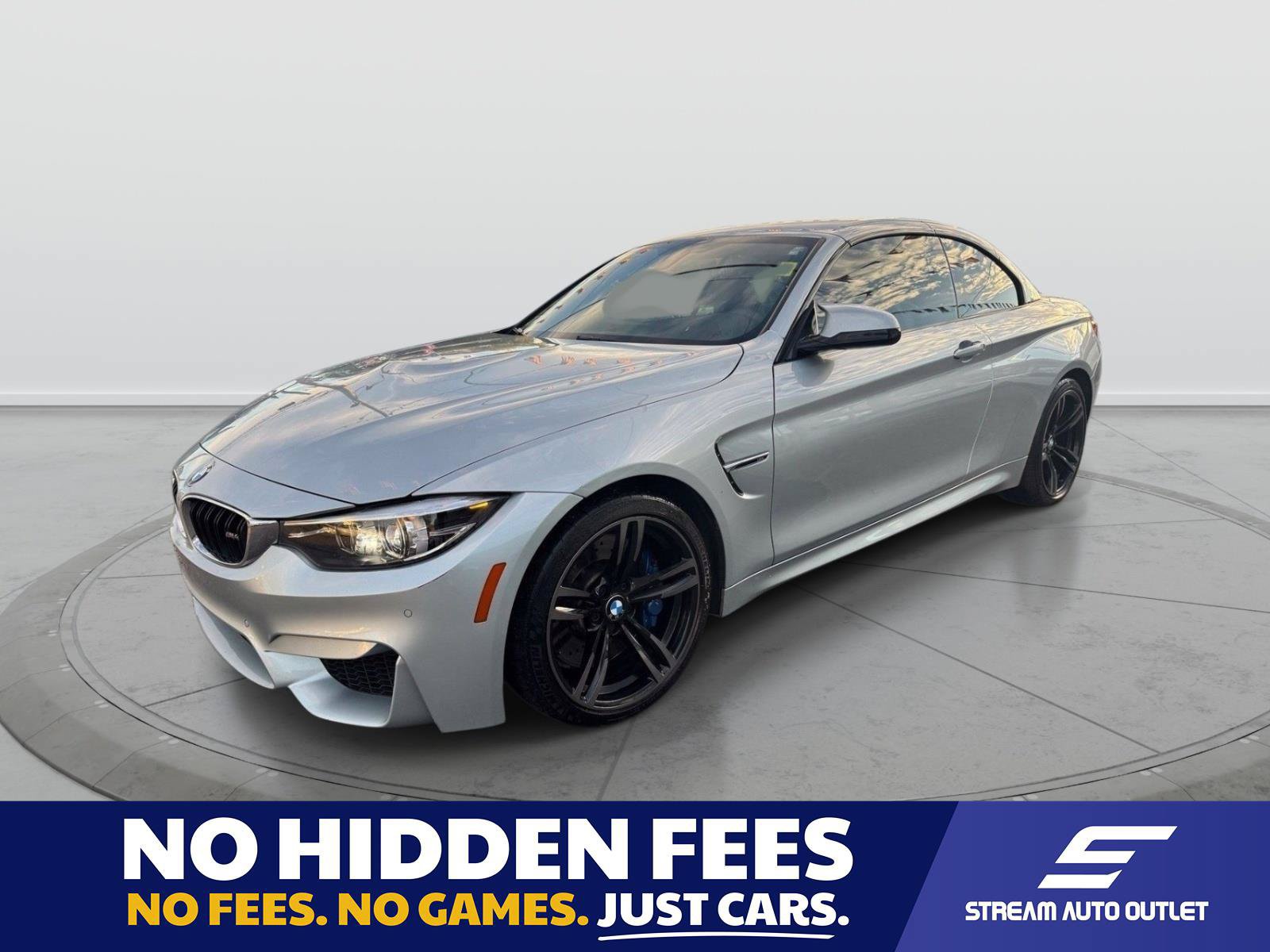 Used 2018 BMW M4 Convertible RWD image 1