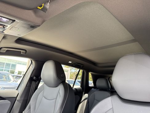 New 2026 Volkswagen Tiguan SE R-Line FWD image 23