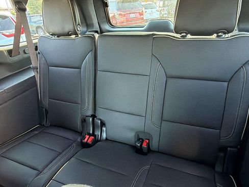 New 2026 Chevrolet Suburban Premier AWD/4WD image 20
