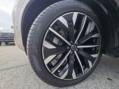 New 2026 Volvo XC90 B6 Ultra w/ Lounge Package image 37