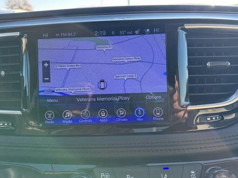 Used 2017 Chrysler Pacifica Limited w/ UConnect Theater Package image 23