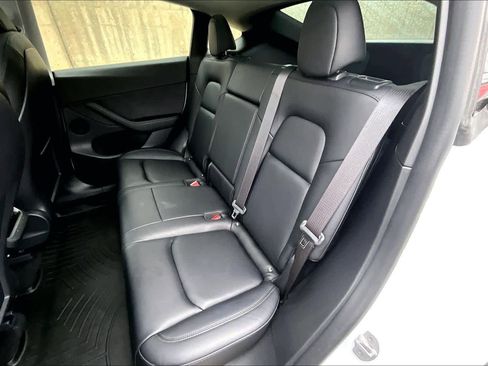 Used 2021 Tesla Model Y Long Range image 20