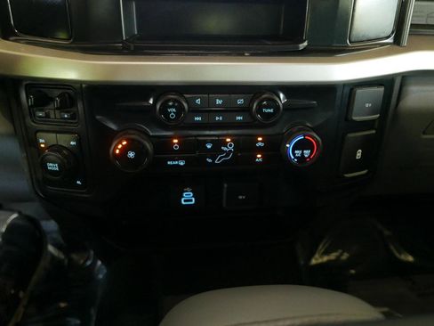 Used 2024 Ford F550 4x4 Crew Cab Super Duty image 15