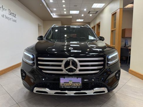 Certified 2025 Mercedes-Benz GLB 250 image 2