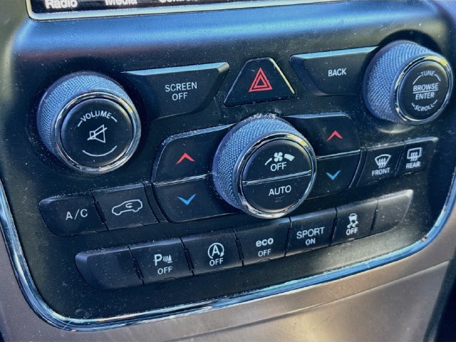 Used 2017 Jeep Grand Cherokee Limited AWD/4WD image 18