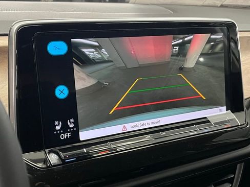 New 2026 Volkswagen Atlas SE image 28