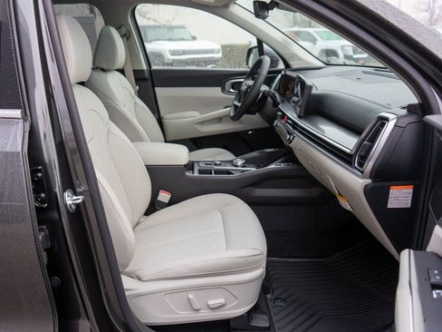 New 2026 Kia Sorento EX w/ EX Premium Package AWD/4WD image 10