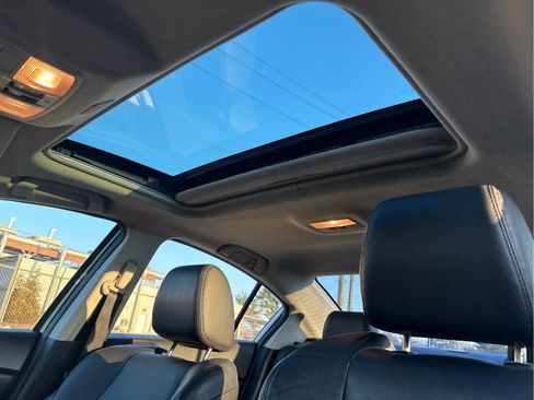 Used 2013 MAZDA MAZDA3 i Grand Touring image 16