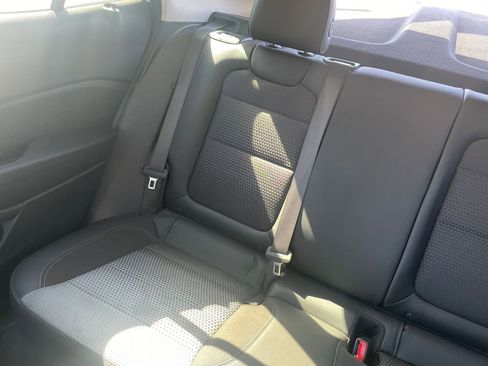 Used 2025 Chevrolet Trax LT image 42