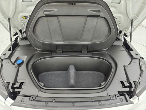 Used 2023 Volvo XC40 Recharge Ultimate w/ Protection Package Premier AWD/4WD image 17