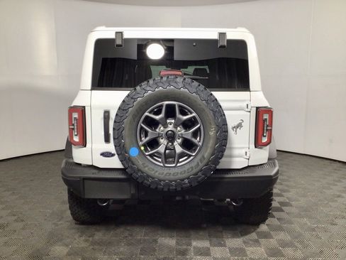 New 2025 Ford Bronco Badlands image 12