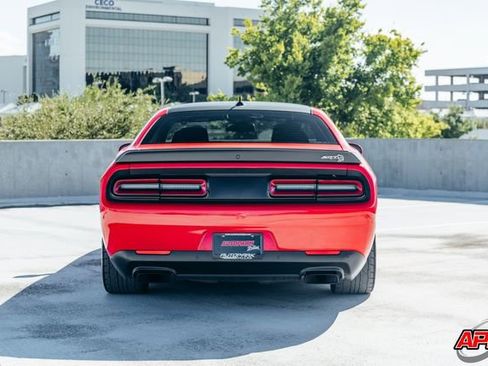 Used 2016 Dodge Challenger SRT Hellcat RWD image 16