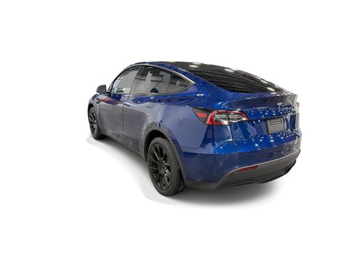 Certified 2023 Tesla Model Y Long Range AWD/4WD image 4