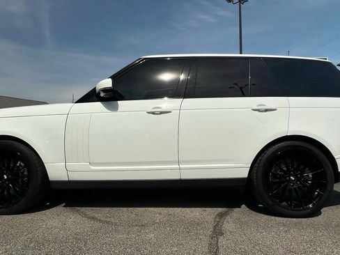 Used 2018 Land Rover Range Rover HSE image 3