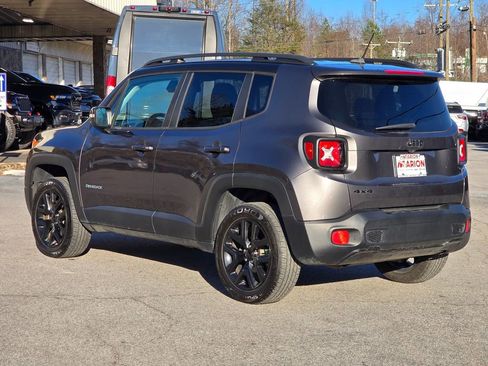 Used 2016 Jeep Renegade Latitude image 15