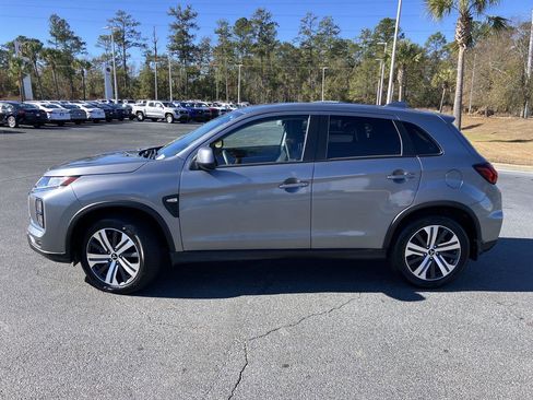 Used 2024 Mitsubishi Outlander Sport ES image 2