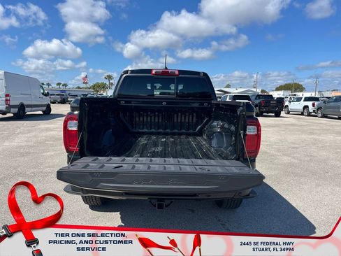 Used 2025 GMC Canyon Elevation w/ Convenience Package image 16