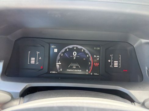 Certified 2024 Toyota Tacoma SR5 AWD/4WD image 12