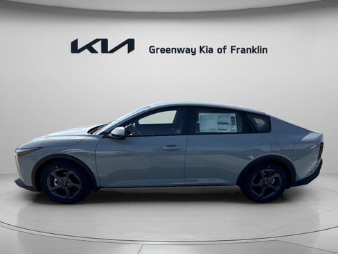 New 2025 Kia K4 LXS image 4