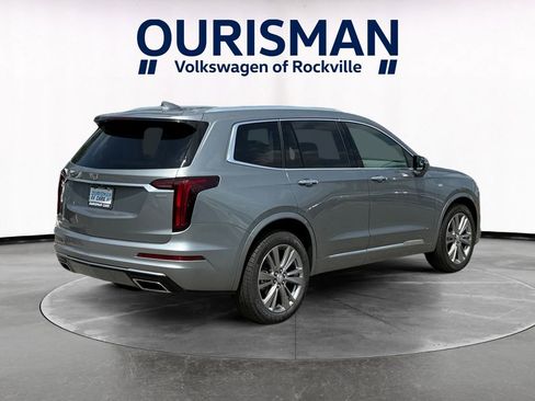 Used 2024 Cadillac XT6 Premium Luxury AWD/4WD image 6