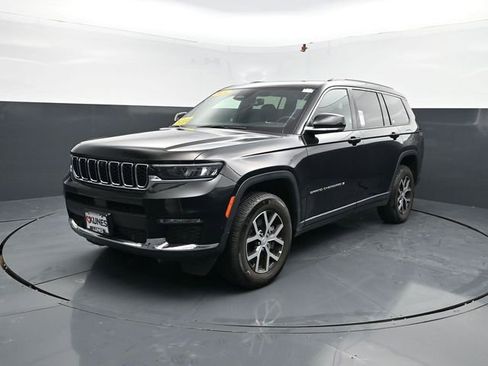 Used 2024 Jeep Grand Cherokee L Limited w/ Luxury Tech Group II image 4