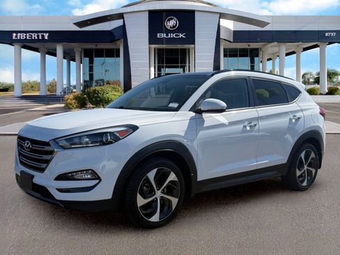 Used 2016 Hyundai Tucson Limited w/ Option Group 03 FWD image 8