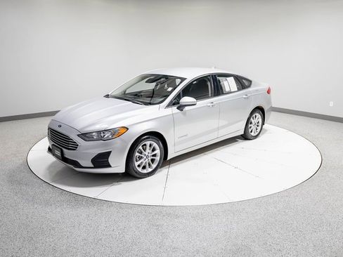Used 2019 Ford Fusion SE image 33