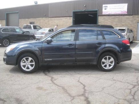 Used 2014 Subaru Outback 2.5i Premium AWD/4WD image 8