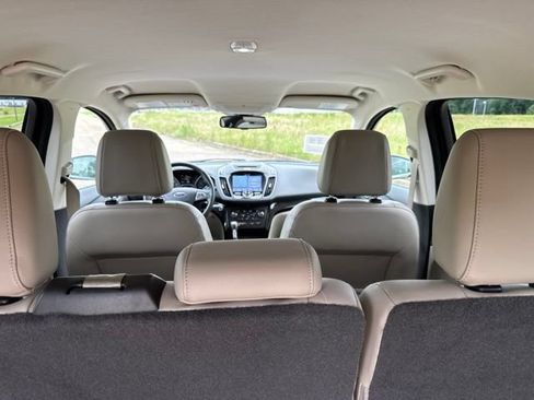 Used 2017 Ford Escape Titanium FWD image 11