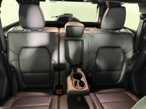 Used 2025 Ford Bronco Outer Banks AWD/4WD image 23