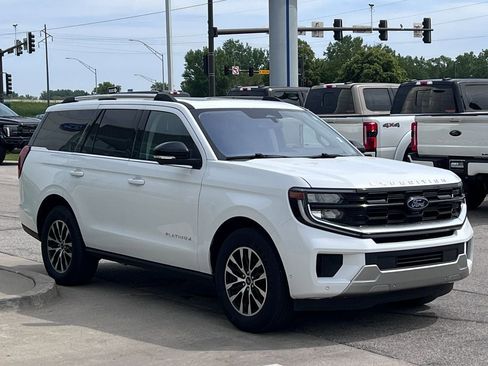 Certified 2025 Ford Expedition Platinum AWD/4WD image 7
