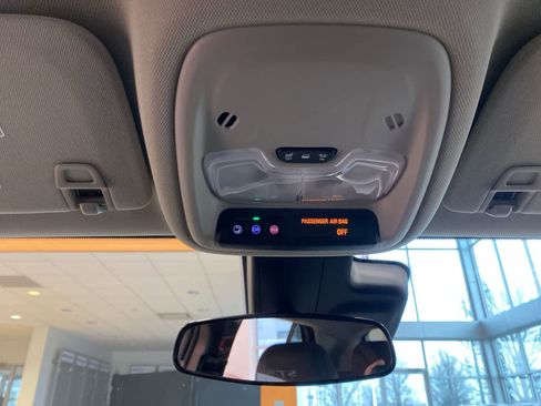 Used 2024 Buick Encore GX Sport Touring image 13