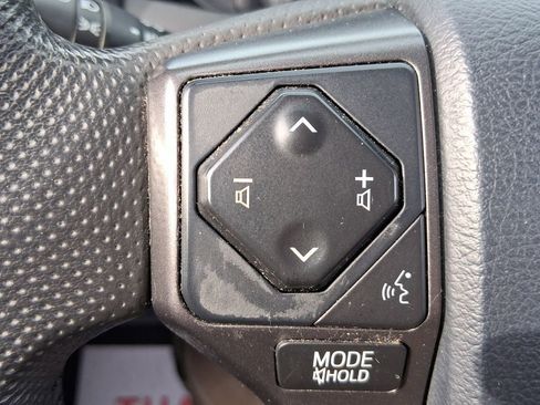 Used 2018 Toyota Tacoma TRD Sport image 26