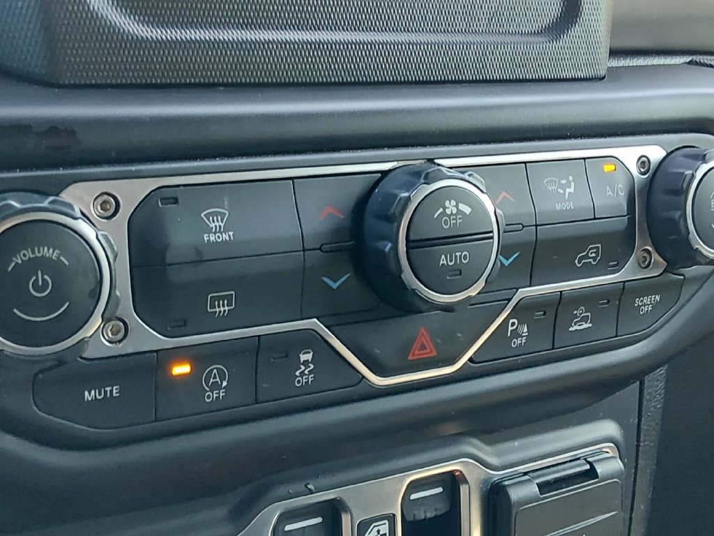 Used 2021 Jeep Wrangler Unlimited Sport AWD/4WD image 22