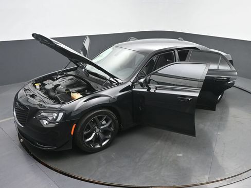 Used 2022 Chrysler 300 Touring w/ Sport Appearance Package RWD image 63