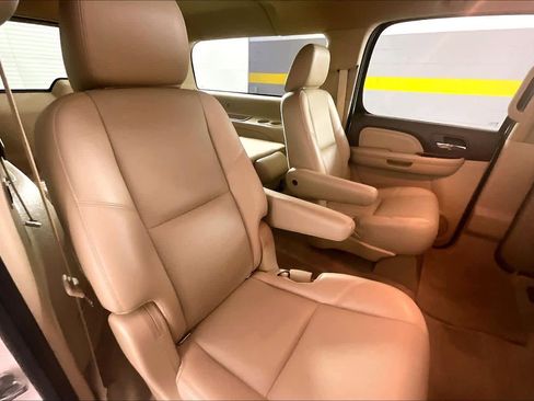 Used 2013 GMC Yukon XL Denali RWD image 19