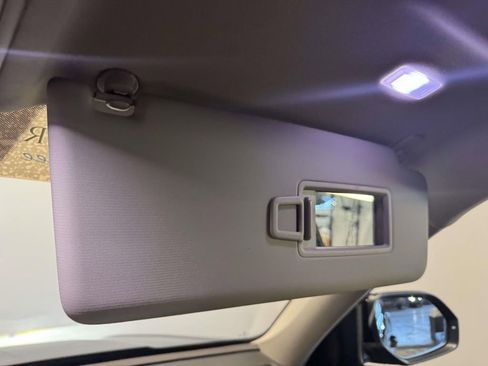 Used 2022 Volkswagen Atlas SE image 30