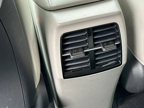 Certified 2023 Kia Niro Wind w/ Wind Preserve Package FWD image 14