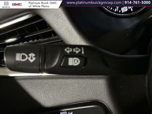 Used 2021 Buick Enclave Avenir w/ Avenir Technology Package image 32