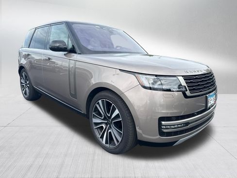 Used 2023 Land Rover Range Rover SE AWD/4WD image 2