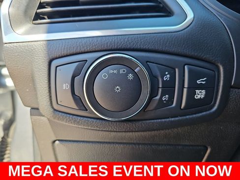 Used 2022 Ford Edge Titanium w/ Equipment Group 301A AWD/4WD image 27