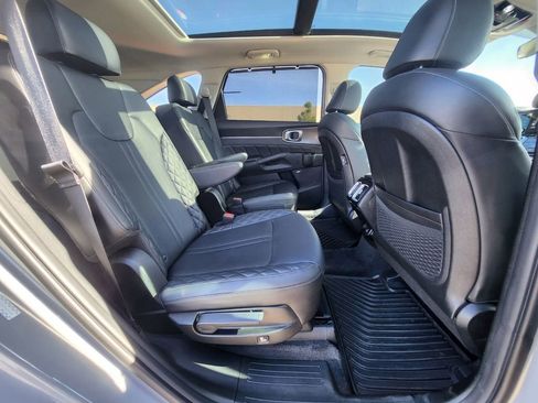 Used 2023 Kia Sorento SX image 11