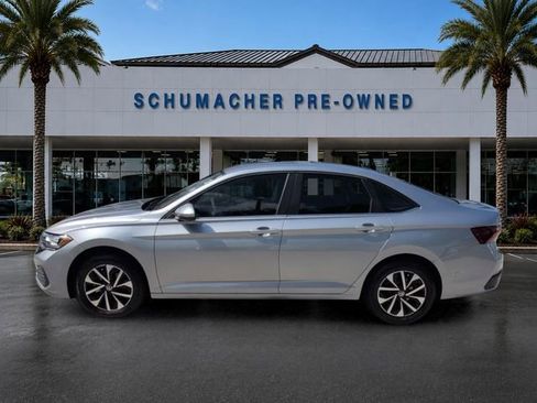 Certified 2022 Volkswagen Jetta S FWD image 9