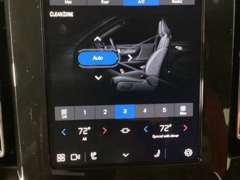 New 2025 Volvo XC40 B5 Plus w/ Protection Package Premier image 25