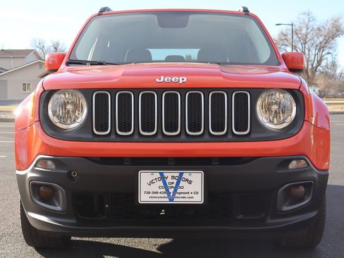 Used 2016 Jeep Renegade Latitude w/ Cold Weather Group image 13
