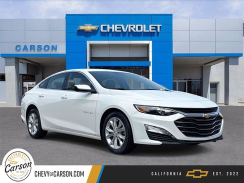 Used 2025 Chevrolet Malibu LT FWD image 1